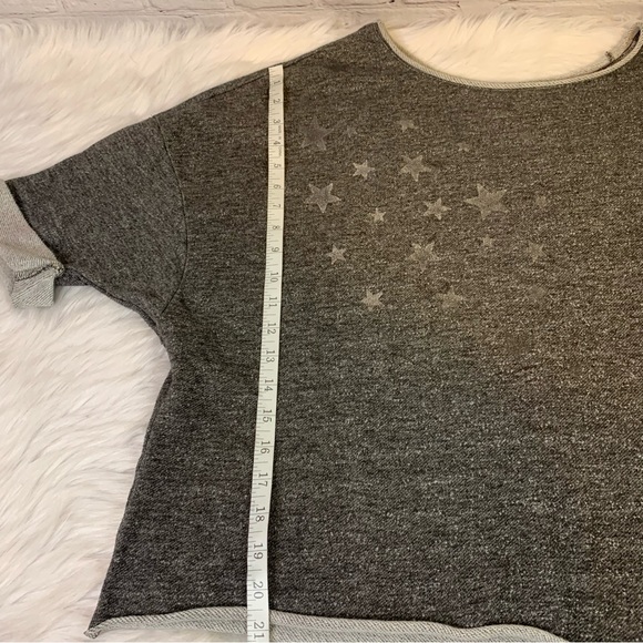 👻3/$15 Last Chance Sale Project Runway Grey Metallic Stars Cropped Sweatshirt XL - Picture 3 of 8